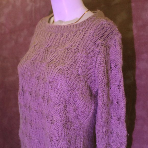 Suzy Shier Sweater - Picture 2 of 4